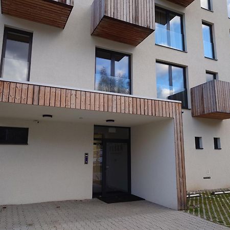 Apartman Nad Riekou Besenova Ngoại thất bức ảnh