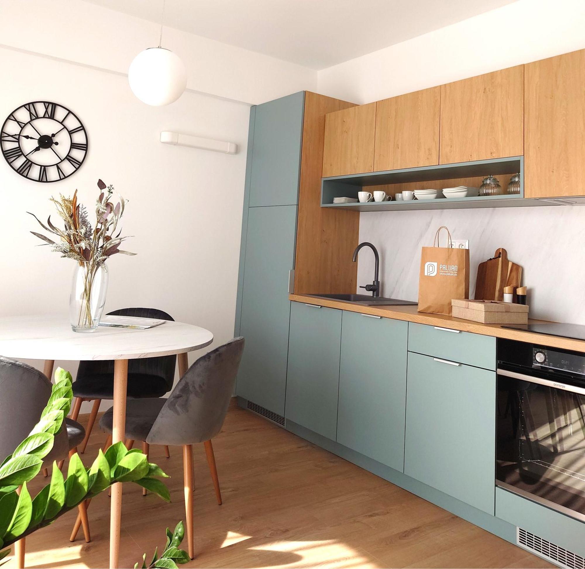 Apartman Nad Riekou Besenova Ngoại thất bức ảnh